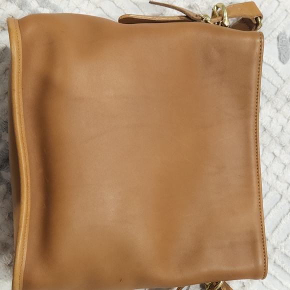 Coach Vintage Equestrian Bucket Shoulder Bag (D8D-9809) - Picture 11 of 16